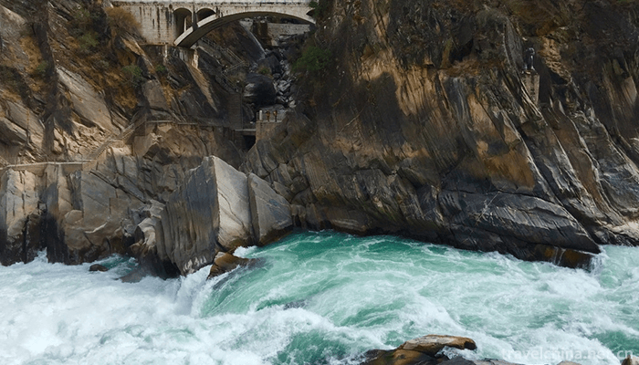 Lijiang-Heilongtan-Scenic-Area-2