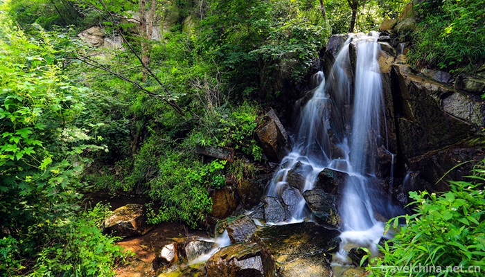 Jiulushan-Waterfalls-Scenic-Spot-10