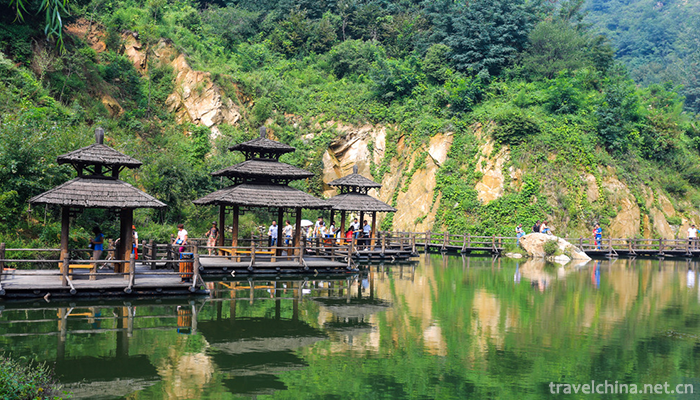 Jiulushan-Waterfalls-Scenic-Spot-8