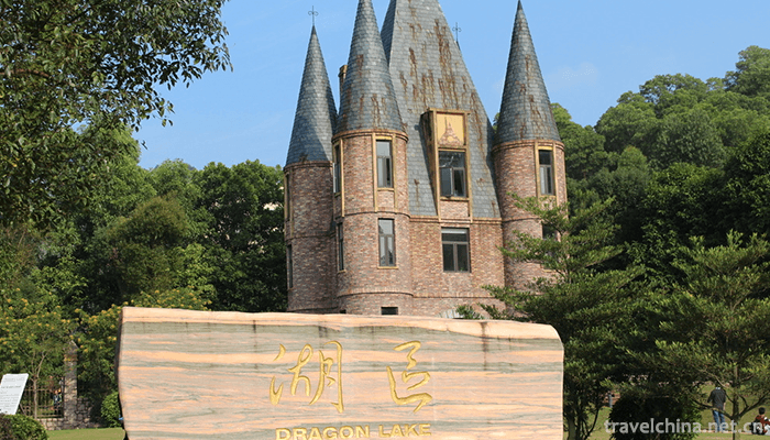 Kowloon-Lake-Resort-11