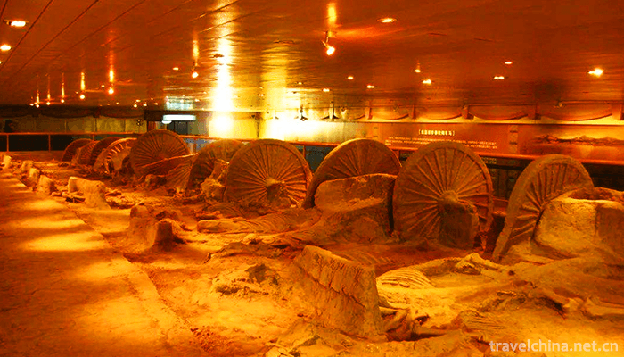 China-Antique-Car-Museum-2