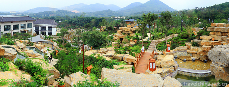 Xiantan Mountain Hot Spring Town 