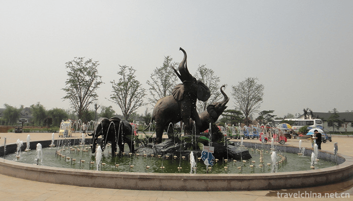 Linyi-Animal-and-Botanical-Garden-1