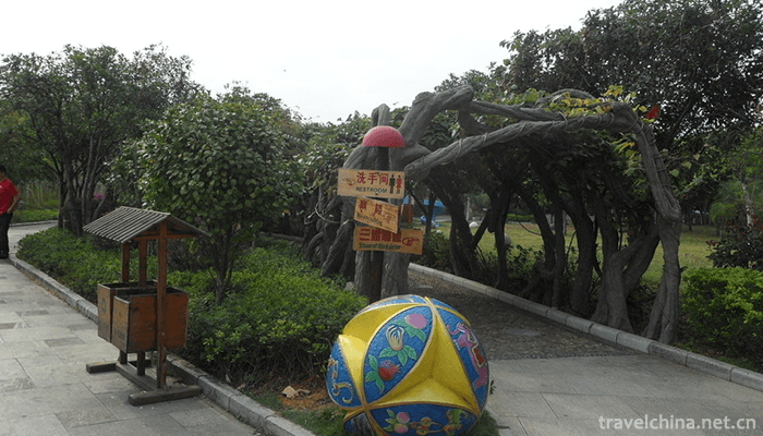 Liu-Sanjie-s-Grand-View-Garden-4