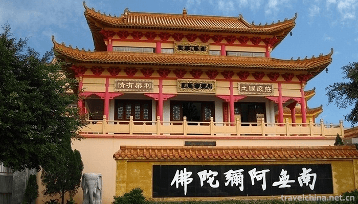 Baoxiangsi-Scenic-Area-2