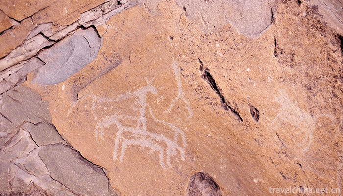 Helan-Mountain-Rock-Painting-9