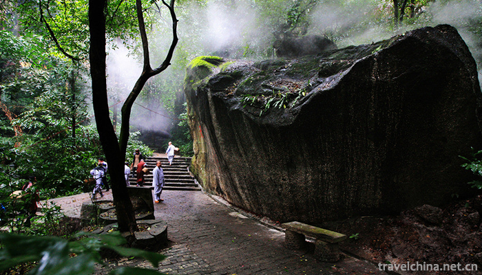 West-Mountain-Scenic-Spot-of-Guiping-4