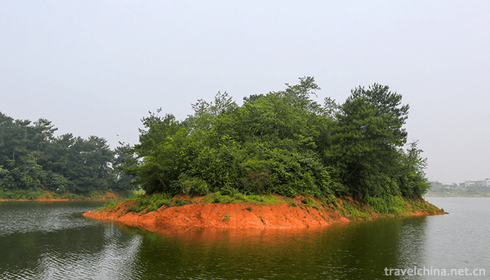 Hongfeng-Lake-Scenic-Area-3