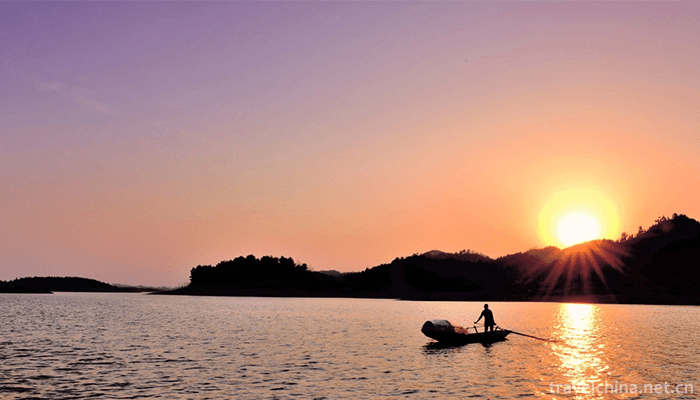 Hongfeng-Lake-Scenic-Area-9