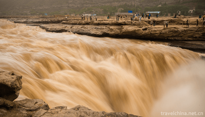 Hukou-Waterfall-3