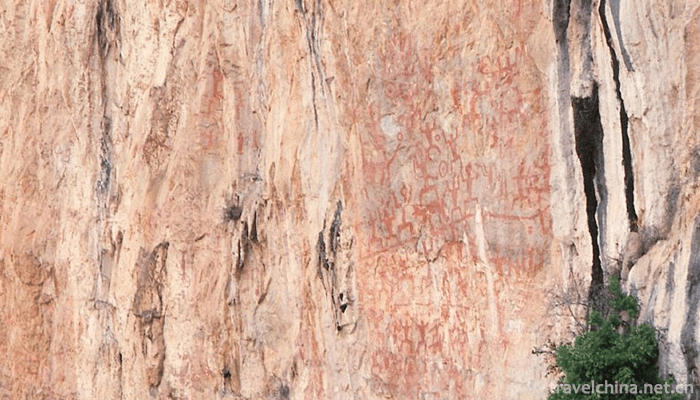 Huashan-pictographs-1