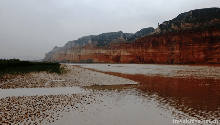 Scenic-Spots-of-the-Three-Gorges-of-the-Yellow-River-1