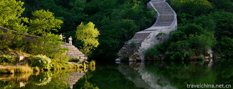 The Great Wall of Water in Huanghua City 