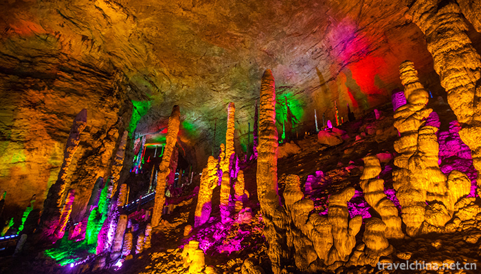 The-Yellow-Dragon-Cave-huanglong-Cave-6
