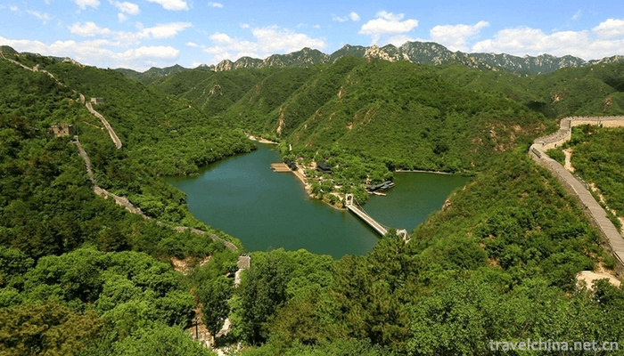 The-Great-Wall-of-Water-in-Huanghua-City-4