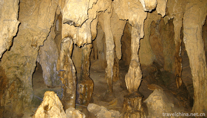 The-Yellow-Dragon-Cave-huanglong-Cave-4