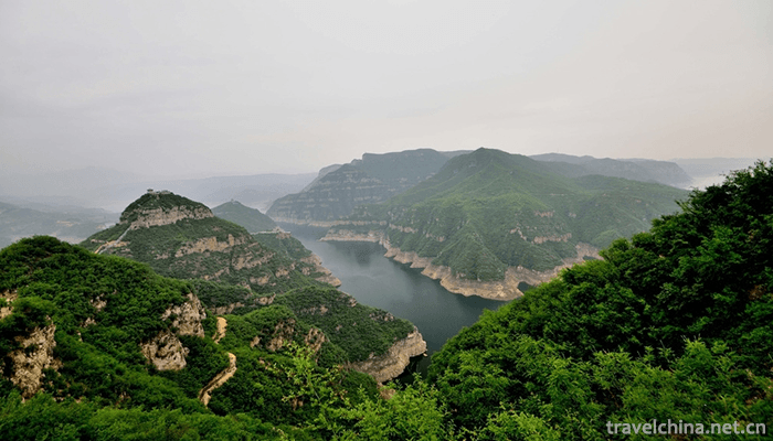 Scenic-Spots-of-the-Three-Gorges-of-the-Yellow-River-5