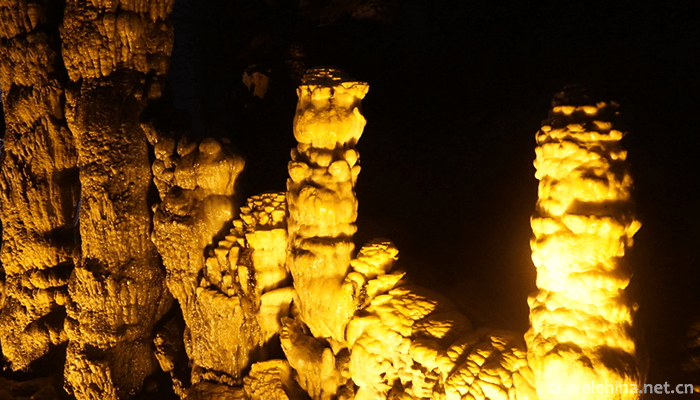The-Yellow-Dragon-Cave-huanglong-Cave-7