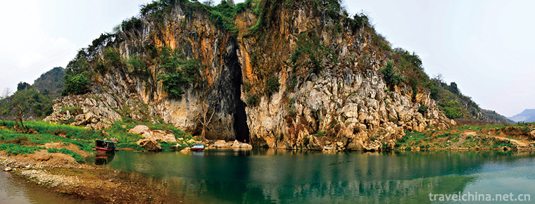 Yanzidong in Jianshui County 