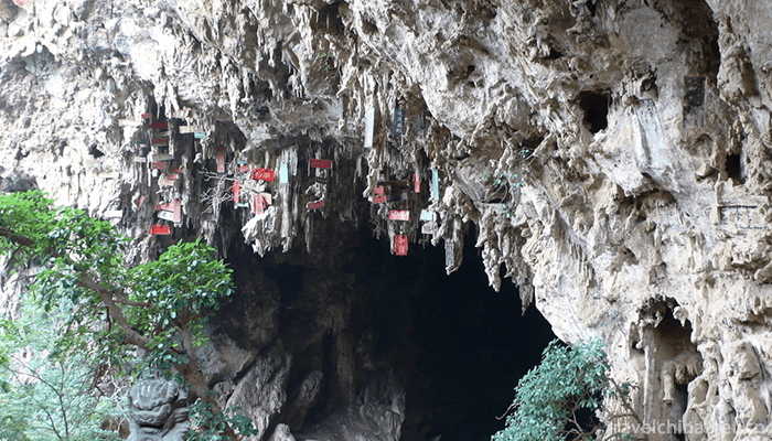 Yanzidong-in-Jianshui-County-2