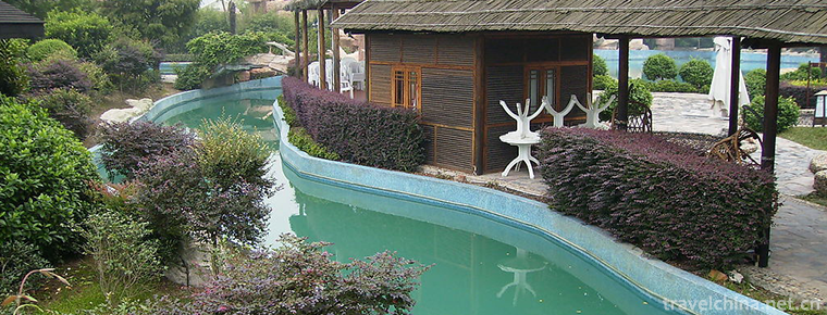 Golden Peacock Hot Spring Resort 