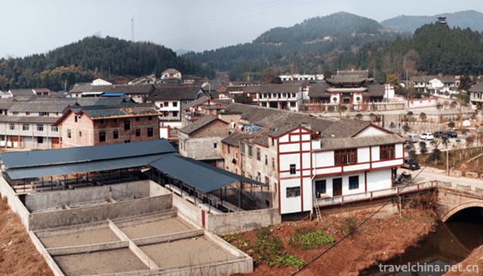 Langzhong-Tiangong-Courtyard-Fengshui-Cultural-Scenic-Area-1