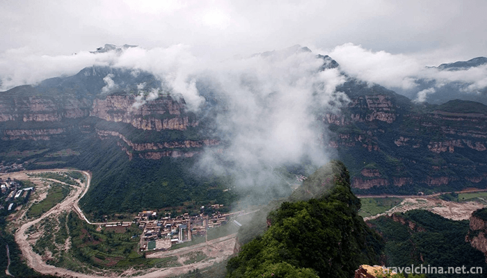 Linzhou-Taihang-Grand-Canyon-Scenic-Area-8