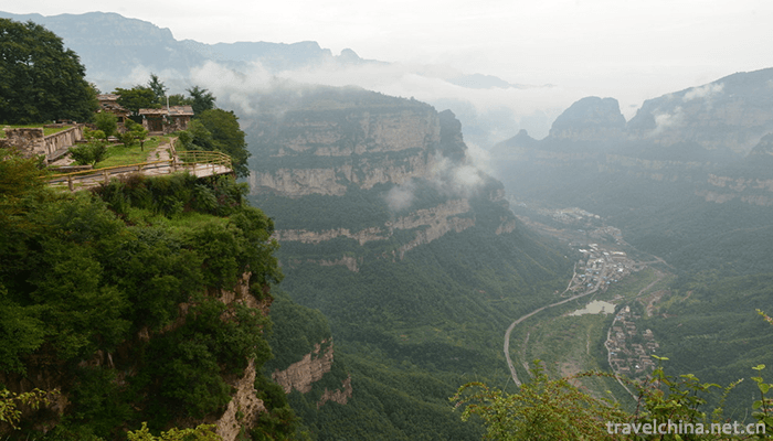Linzhou-Taihang-Grand-Canyon-Scenic-Area-4