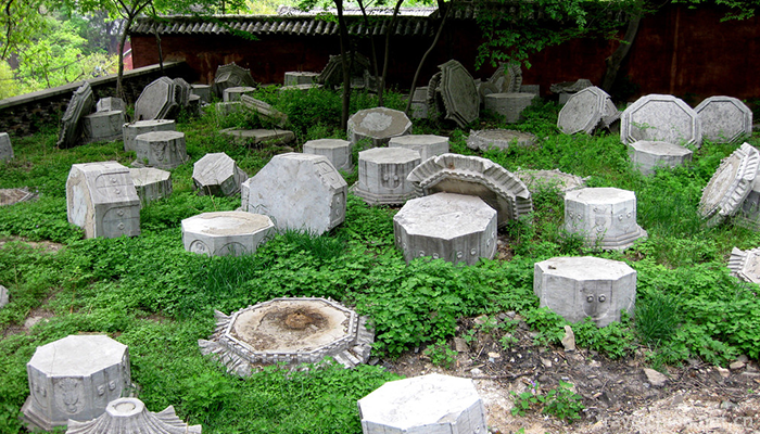Lingyan-Temple-in-Jinan-7