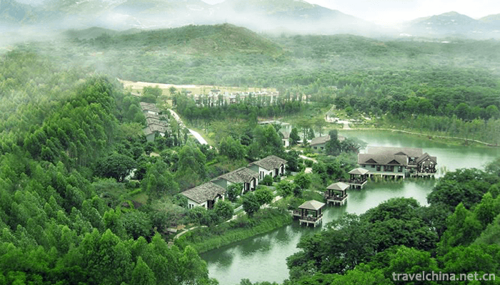 Green-Island-Tourist-Villa-2