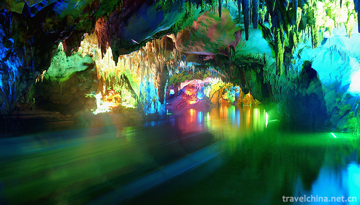 Luxi-County-Alu-Ancient-Cave-Scenic-Area-8