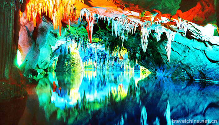 Luxi-County-Alu-Ancient-Cave-Scenic-Area-2