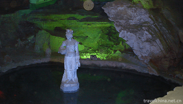 Luxi-County-Alu-Ancient-Cave-Scenic-Area-6