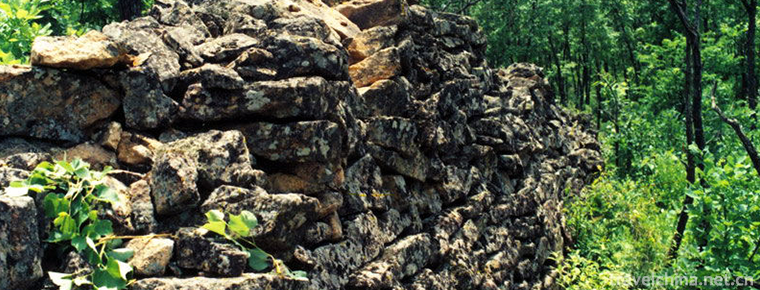 Mudan River Side Wall 