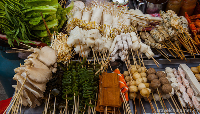 Haikou-Arcade-Street-5