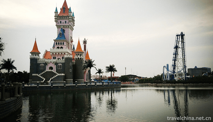 Fangte-Fantasy-Kingdom-Scenic-Spot-in-Qingdao-City-1