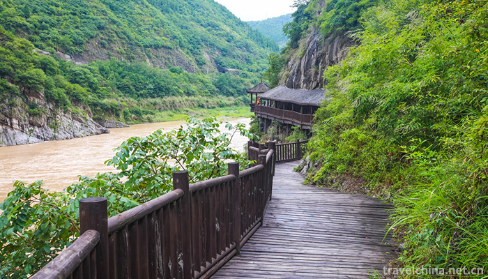 Mingyue-Gorge-Scenic-Area-5