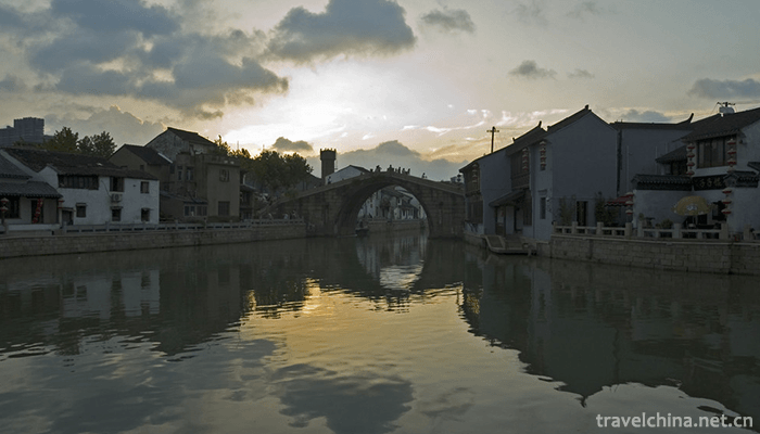 Qingming-Bridge-Ancient-Canal-Scenic-Area-2