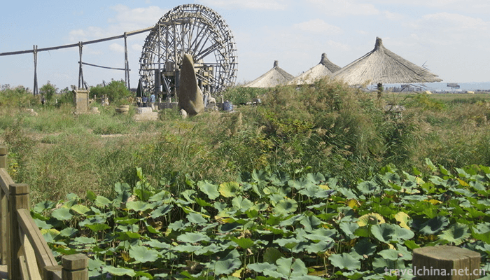 Mingcui-Lake-National-Wetland-Park-2