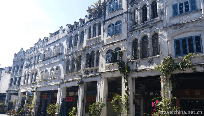 Haikou-Arcade-Street-7