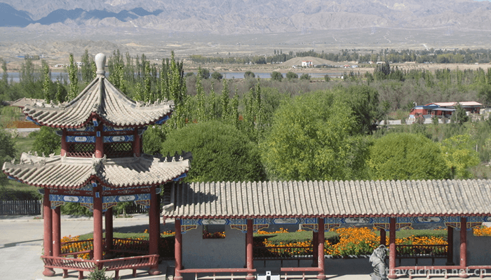 Shandan-Great-Buddhist-Temple-4