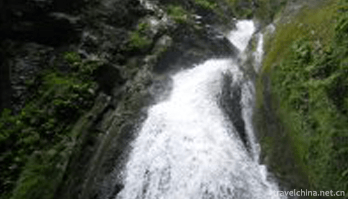 Water-Curtain-Gorge-Scenic-Area-3