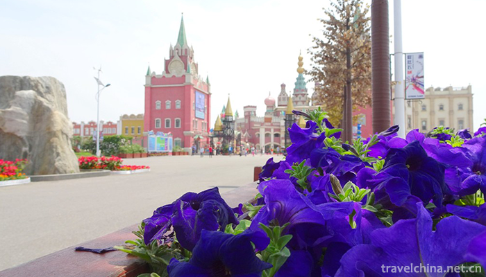 Tianjin-Binhai-Carrier-Theme-Park-2