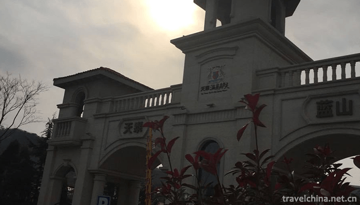 Tiantai-Hot-Spring-Resort-1