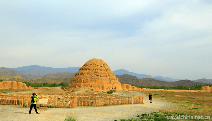 Western-Xia-imperial-tombs-2