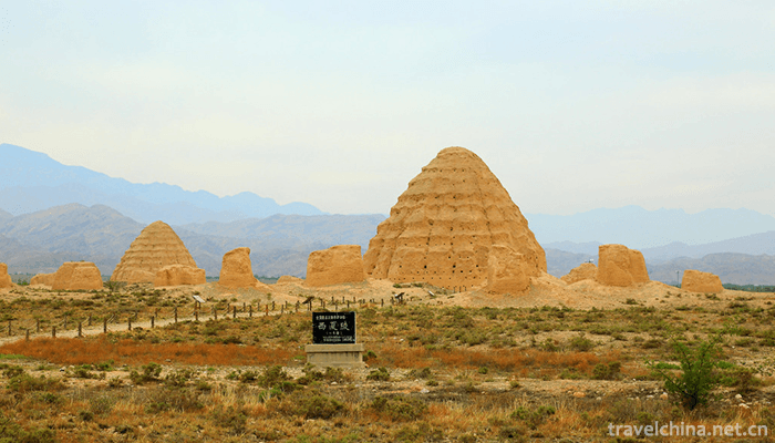 Western-Xia-imperial-tombs-6