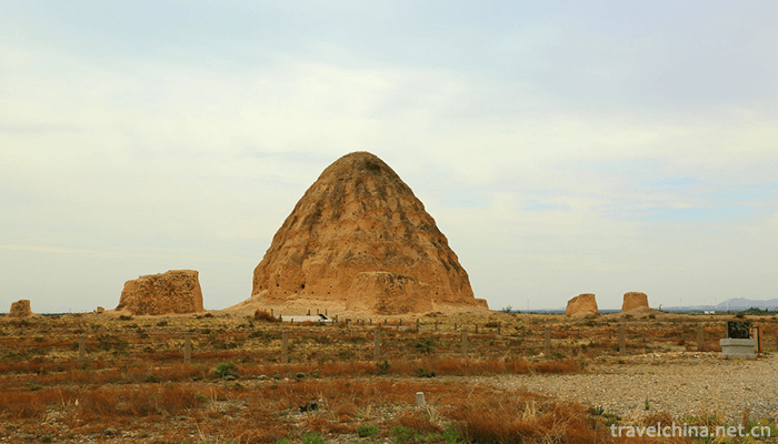Western-Xia-imperial-tombs-3