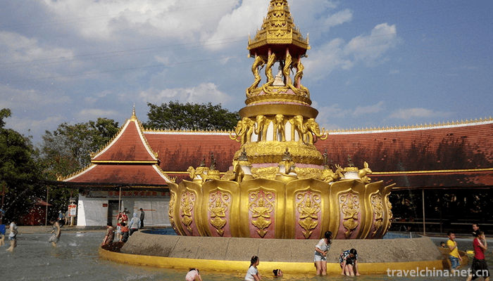 Xishuangbanna-Mengwan-Great-Buddhist-Temple-6