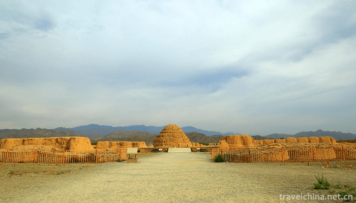 Western-Xia-imperial-tombs-4