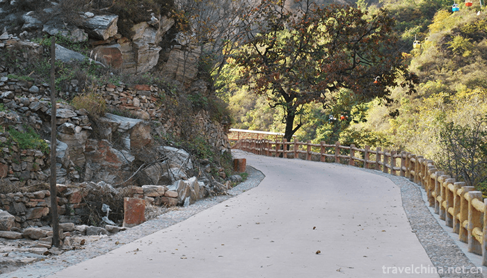 Xingtai-Grand-Canyon-Tourist-Area-3